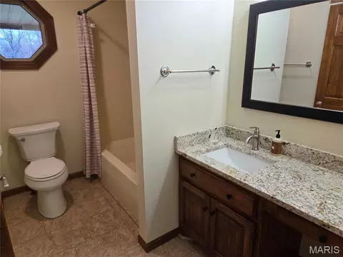 Bath - 107 Glaser Rd, Sullivan, MO 63080 photo 6 of 6