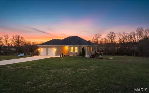 107 Glaser Rd, Sullivan, MO 63080