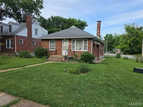 456 Georgia Ave, Ferguson, MO 63135