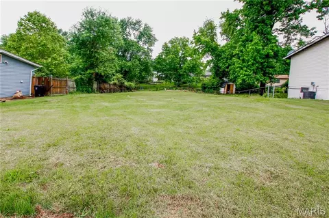 11737 Vizcuya Ct, Unincorporated, MO 63033