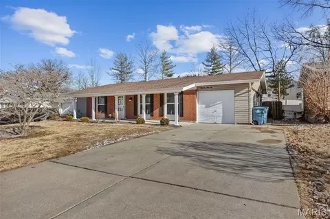 3346 Cordes Dr, Saint Louis, MO 63125