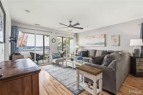 1307 W W Harbour Towne Drive Dr #W1307, Lake Ozark, MO 65049