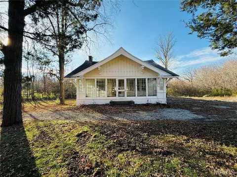 9305 Us Highway 51, Ashley, IL 62808