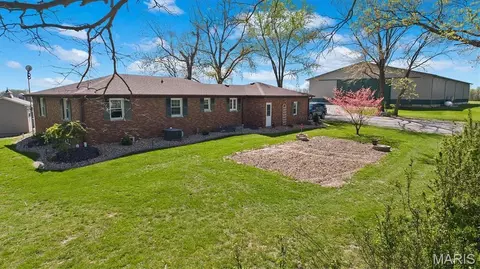 21510 Keyesport Rd, Keyesport, IL 62253