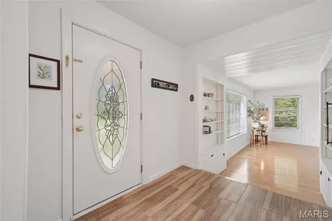 Entry Way - 232 Old Ballwin Rd, Ballwin, MO 63021 photo 1 of 3