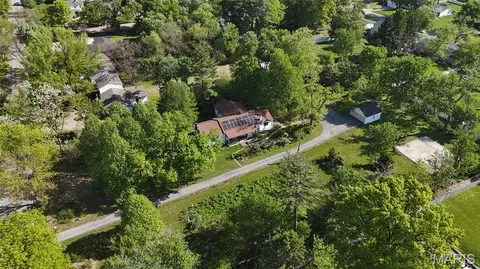 View/Area - 232 Old Ballwin Rd, Ballwin, MO 63021 photo 2 of 3