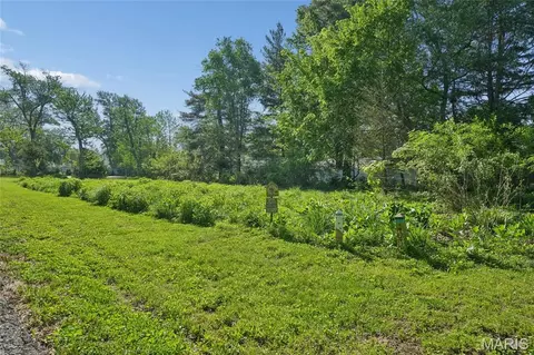 Exterior - 232 Old Ballwin Rd, Ballwin, MO 63021 photo 11 of 12
