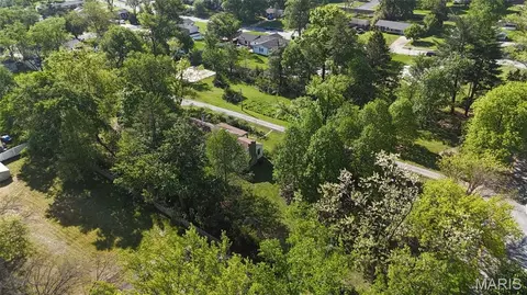 View/Area - 232 Old Ballwin Rd, Ballwin, MO 63021 photo 3 of 3