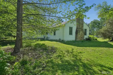 Exterior - 232 Old Ballwin Rd, Ballwin, MO 63021 photo 6 of 12