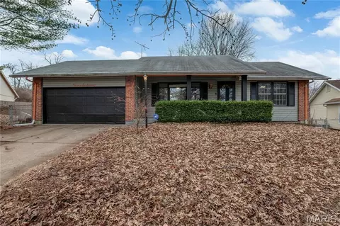 12670 Parktrails Ln, Black Jack, MO 63033