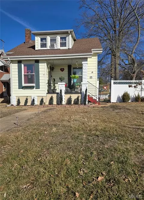 41 N 32nd St, Belleville, IL 62226