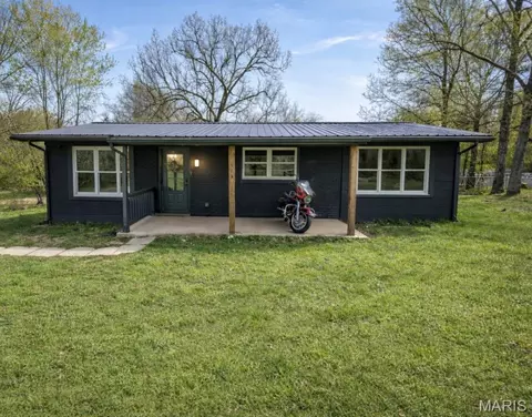 313 Keeth Rd, Crocker, MO 65452
