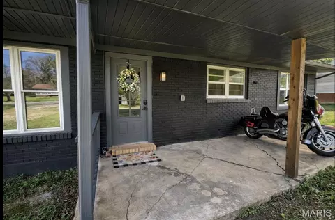 313 Keeth Rd, Crocker, MO 65452