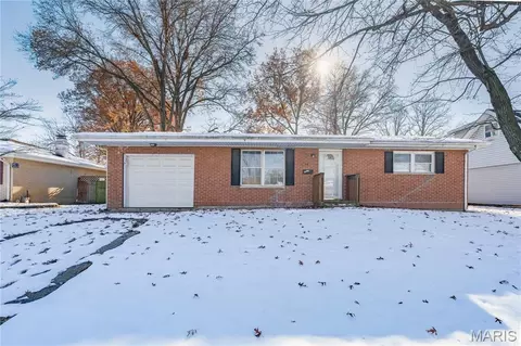 14 Wilson Park Dr, Granite City, IL 62040