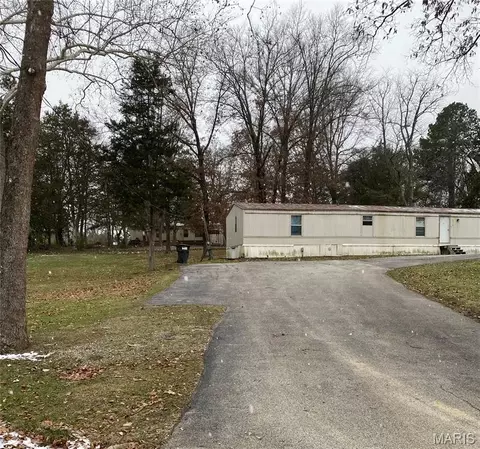 4713 Boulder Dr, Hillsboro, MO 63050
