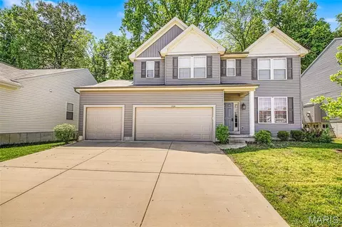 164 Hartford Ct, Fenton, MO 63026