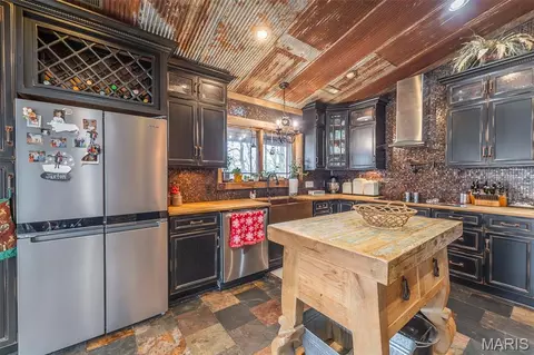 Kitchen - 489 Pumpkin Patch Rd, Doniphan, MO 63935 photo 2 of 5