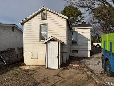 Exterior - 5138 Lode Ave, Affton, MO 63123 photo 2 of 4
