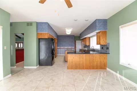 Kitchen - 4738 Gorrell Rd, Bland, MO 65014 photo 6 of 8