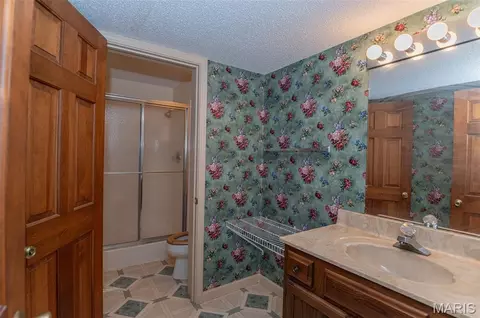 Bath - 4738 Gorrell Rd, Bland, MO 65014 photo 8 of 12