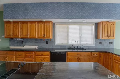 Kitchen - 4738 Gorrell Rd, Bland, MO 65014 photo 4 of 8