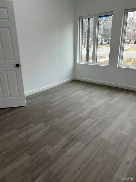 207 E Marshall St, Charleston, MO 63834 photo 3