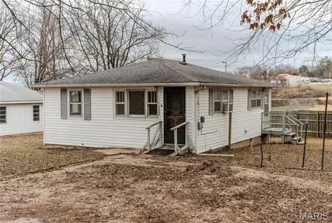922 Oak Lane Dr, Rolla, MO 65401