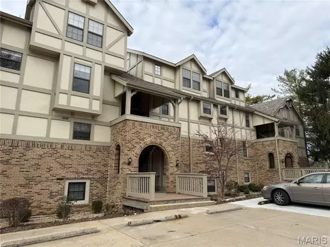 2205 Sequoia Park Ct #C, Maryland Heights, MO 63043