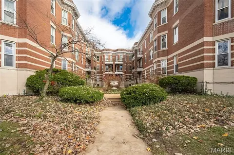 4957 Mcpherson Ave #57D, Saint Louis, MO 63108