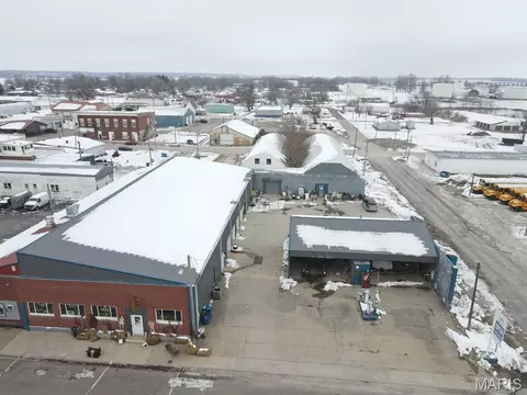 304 Lewis St, Canton, MO 63435