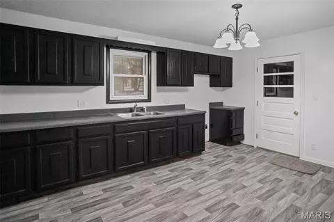 106 Lyndel, Pleasant Hill, IL 62366