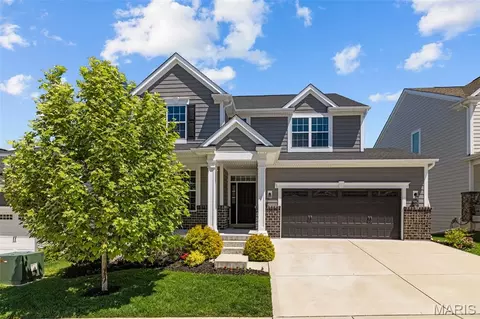 17129 Centaur Station Dr, Wildwood, MO 63040