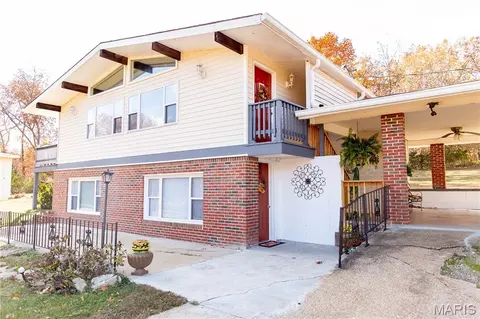 2175 Lone Wolf Dr, Cuba, MO 65453