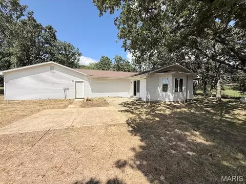 17110 Cavalier Rd, Dixon, MO 65459