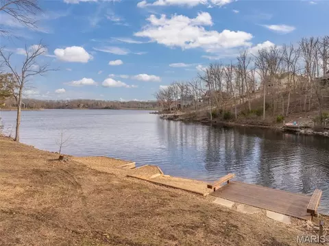 2336 Alpine Overlook Dr, Innsbrook, MO 63390