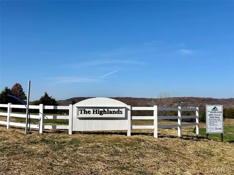 668 Apt 12 Highlands Ct, Pacific, MO 63069