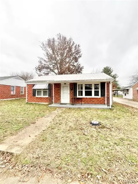 6 Head Dr, Fredericktown, MO 63645