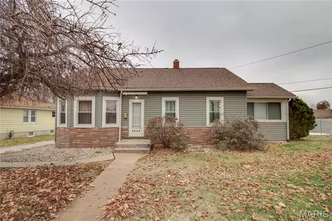 3505 Coronado Dr, Alton, IL 62002