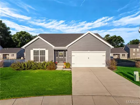 135 Prairie Vista Ct, Saint Charles, MO 63301