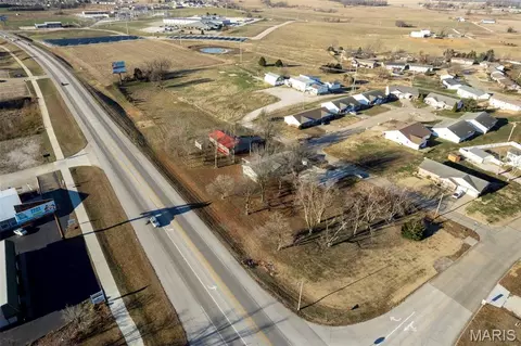 1512 Old St Marys Rd, Perryville, MO 63775