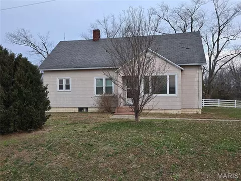 Other - 19128 County Highway 24, Hoyleton, IL 62803 photo 1 of 13