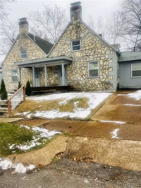 6838 Julian Ave, Saint Louis, MO 63130