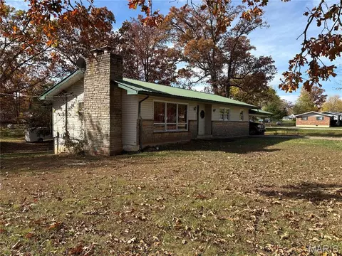 29 Spruce, Viburnum, MO 65566