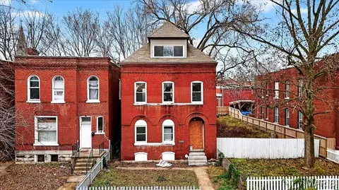 3241 California Ave, Saint Louis, MO 63118