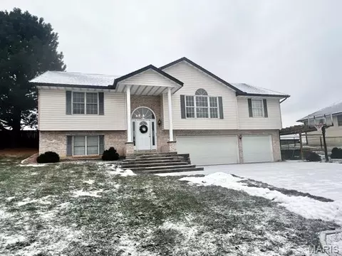 10 Hibiscus Ln, Hannibal, MO 63401