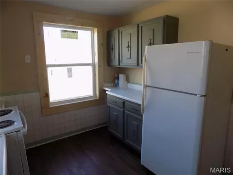 Kitchen - 708 E State Route 72, Rolla, MO 65401 photo 2 of 2