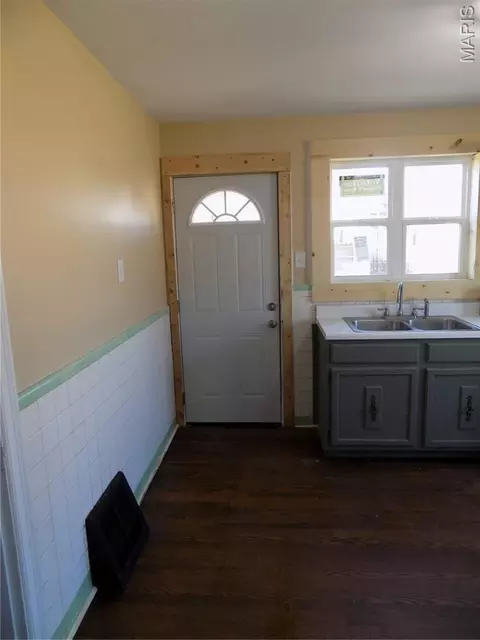 Entry Way - 708 E State Route 72, Rolla, MO 65401 photo 1 of 3