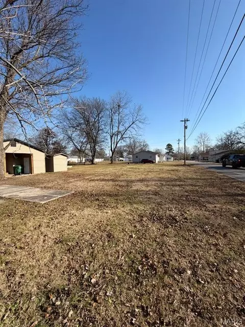 1620 Thomas St, Poplar Bluff, MO 63901