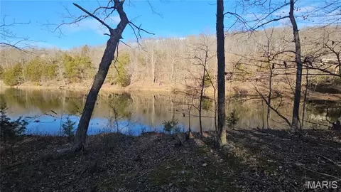 25 Denby Ln, Lake Sherwood, MO 63357