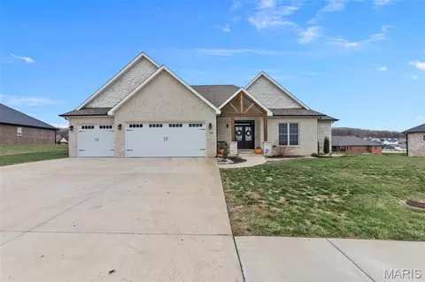 262 Orange Bowl Dr, Cape Girardeau, MO 63701
